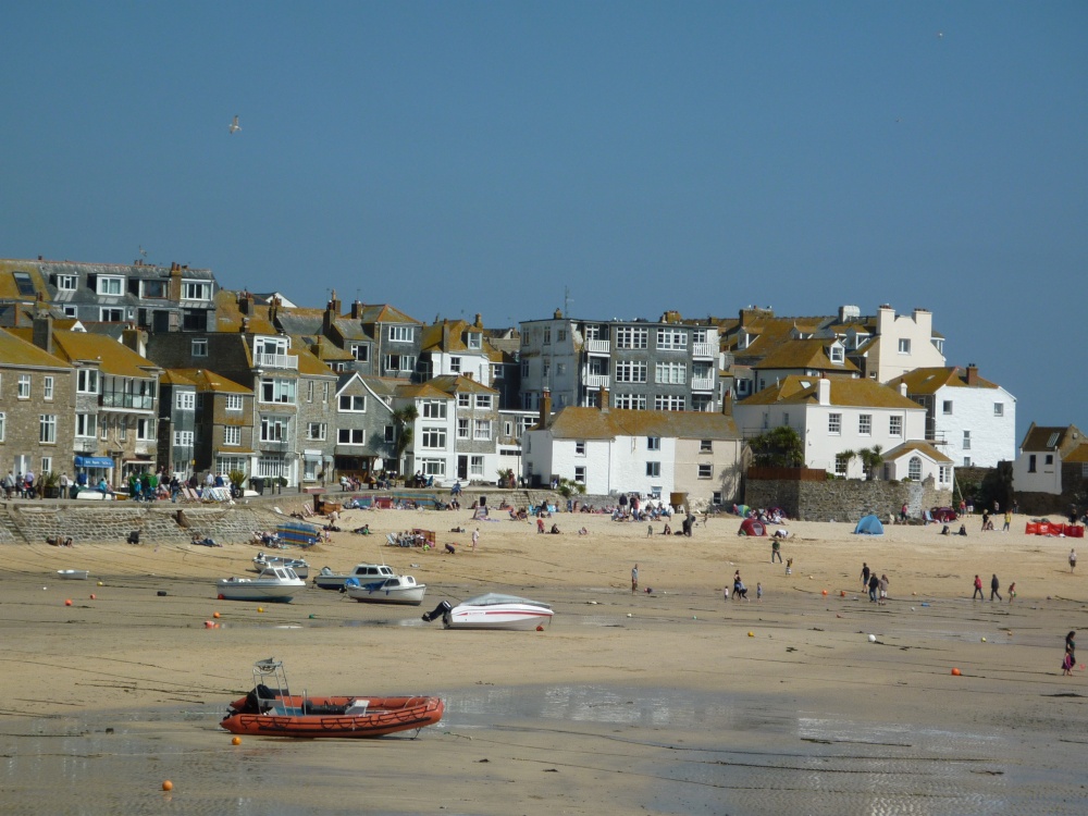Sunny day at St. Ives.