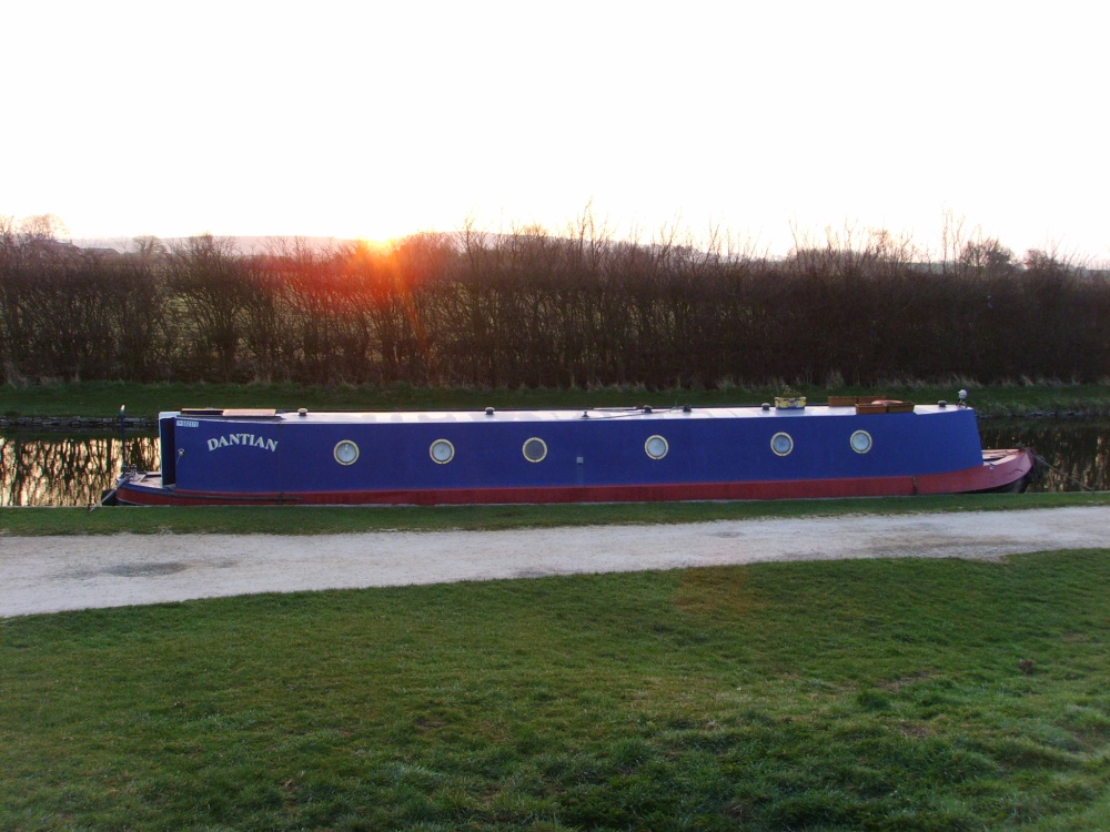 'Dantian' moored up at Tringford