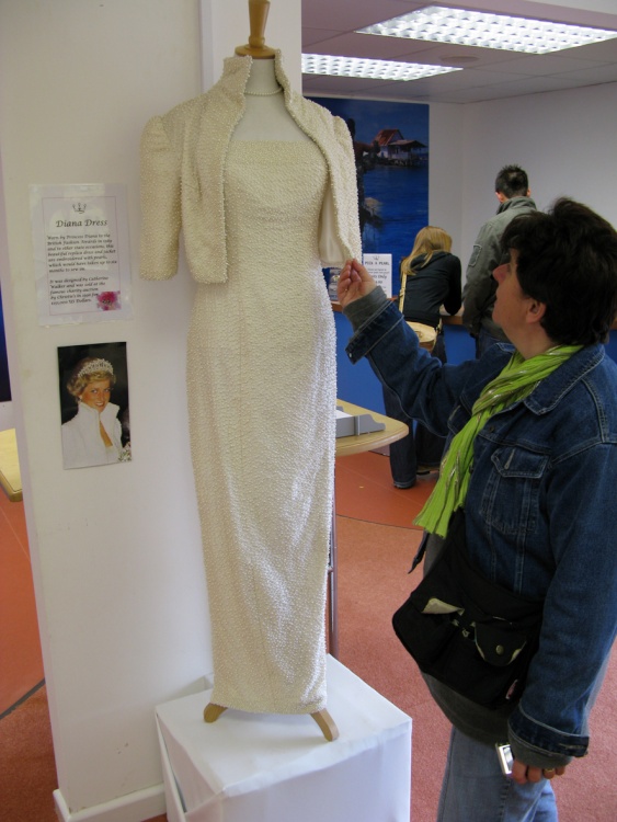 Replica of a dress worn by Princess Diana in 1989