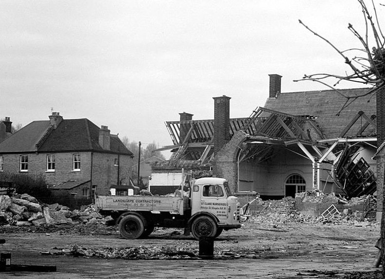 Demolition of Pinner Road School