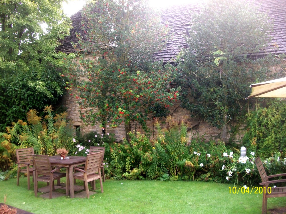 Garden at the Lamb Inn
