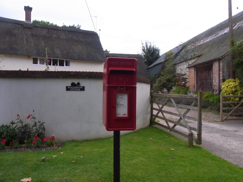 Affpuddle Postbox