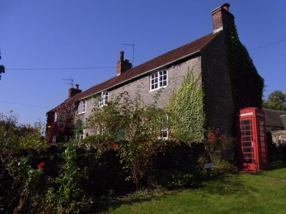 Tissington cottage and phonebox