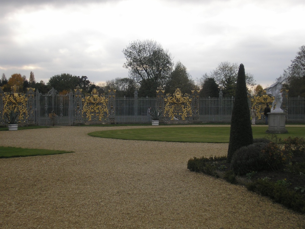 Gardens Hampton Court Palace The Gates