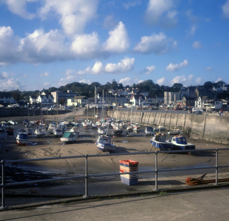 Saundersfoot: the Harbour at low tide.