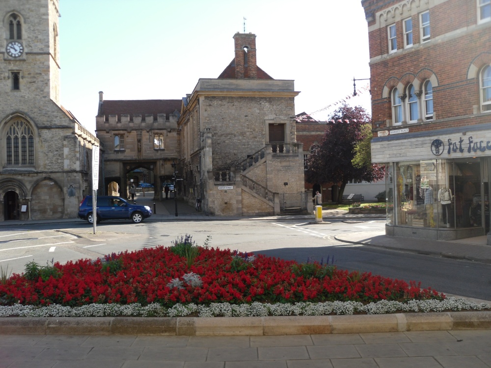 Abingdon, the town centre and St Nicolas Church