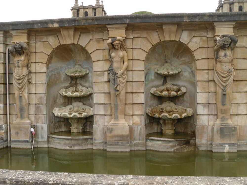 Fountains on the area of Blenheim Palace