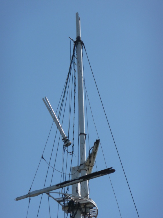 The mast at HMS Ganges.