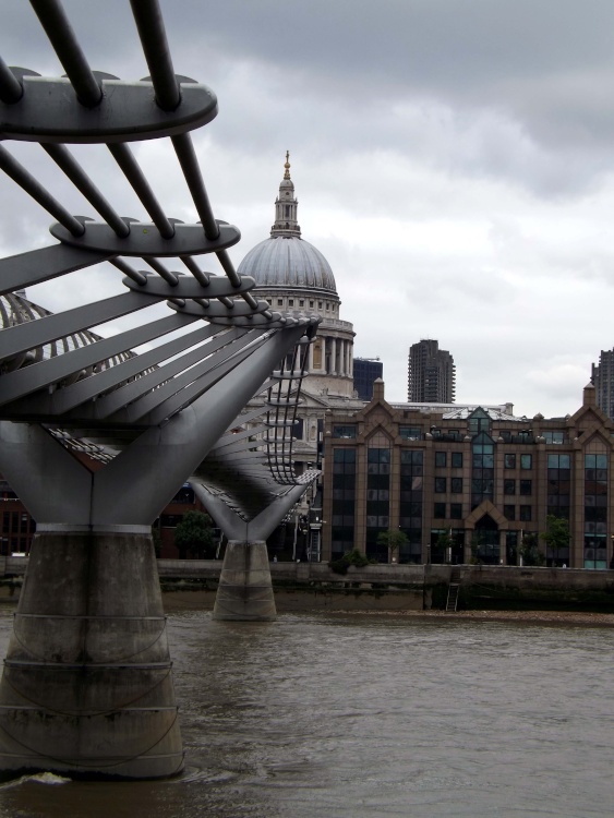 St Pauls Cathedral and the Millenium bridge, London