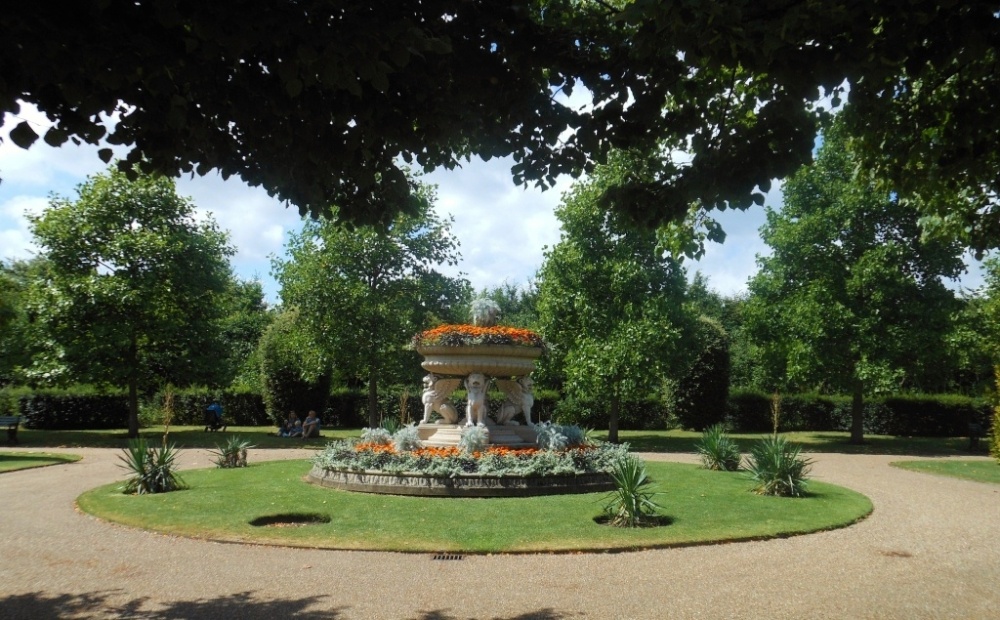 Avenue Gardens, Regent's Park