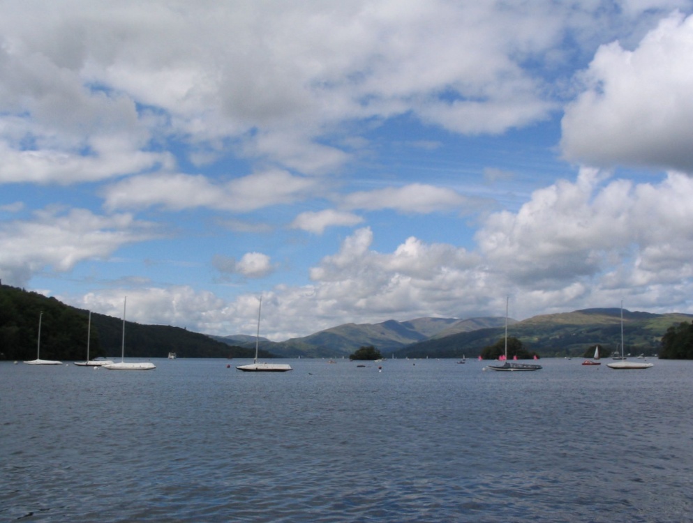 Boats on Lake Windermere (1) - August 2007