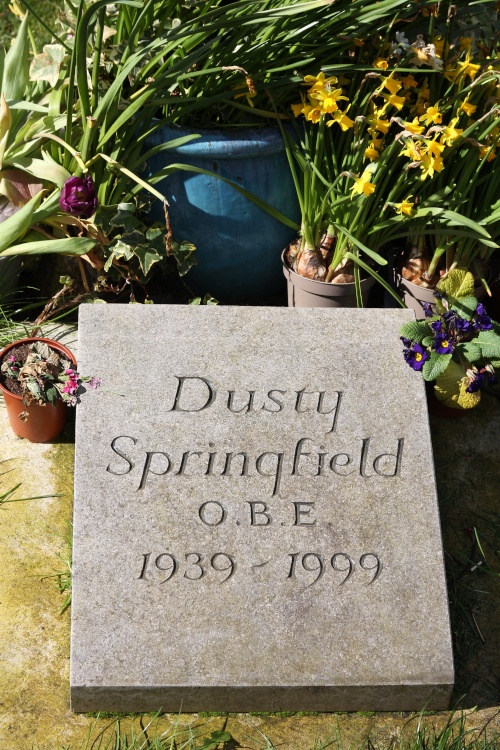 Memorial to Dusty Springfield, Henley-on-Thames
