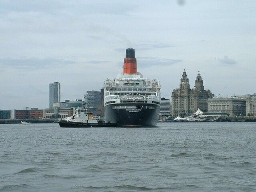 QE2 in river mersey