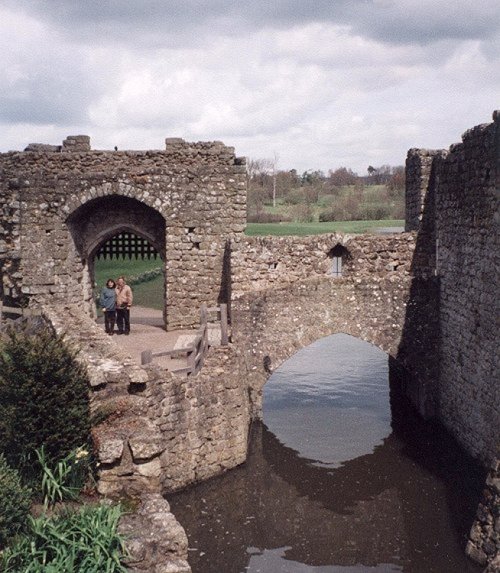 Leeds Castle bridge