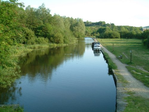 towpath along canal at Mossley