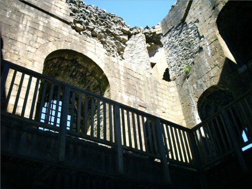 Peveril Castle, Castleton, Peak District. Taken 20-06-2005