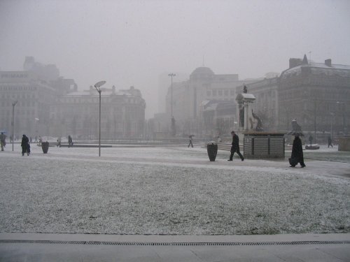 Snowing at Piccadilly Gardens - Manchester (Lancashire)