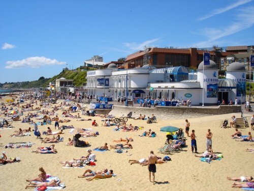 Bournemouth Beach July 2005 - Looking towards the West Cliff from the pier