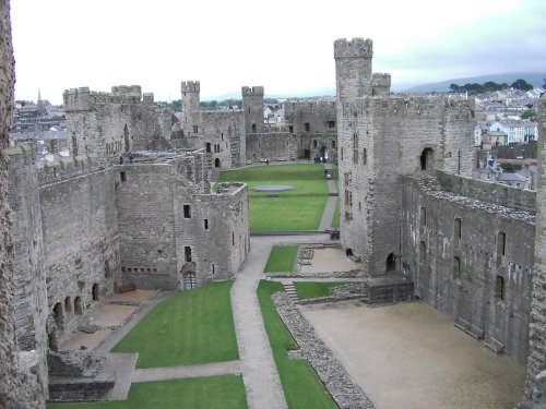 Caernarfon castle early in september 2005