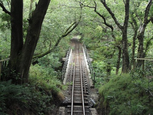 TAL-Y-LLYN RAILWAY OVERTHE VIADUCT