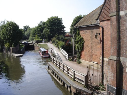 Looking over the bridge.....Newbury 2005