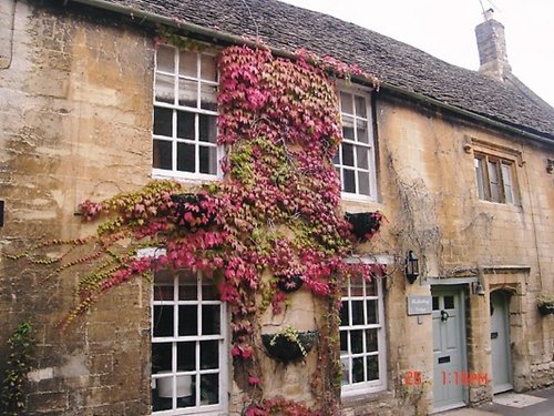 A house in Burford, September 2006.