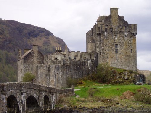 Eilean Donan Castle, Kyle of Lochalsh, Highland, Scotland.