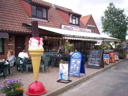 Abigail's Tearooms Scratby 200 yards from the Beach