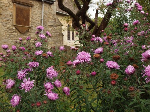 The Parish Church of St Edmund and St George, Hethe, Oxon.