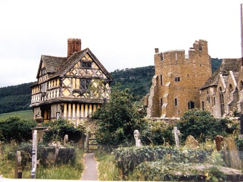 Stokesay Castle