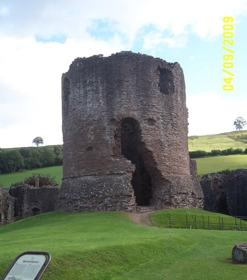 Skenfrith Castle