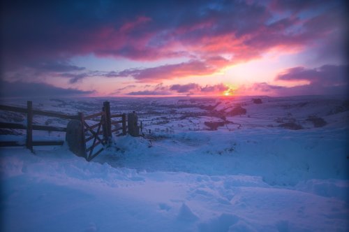 Winters Sunrise at Mam Tor