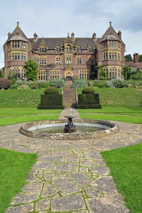 Knightshayes Court