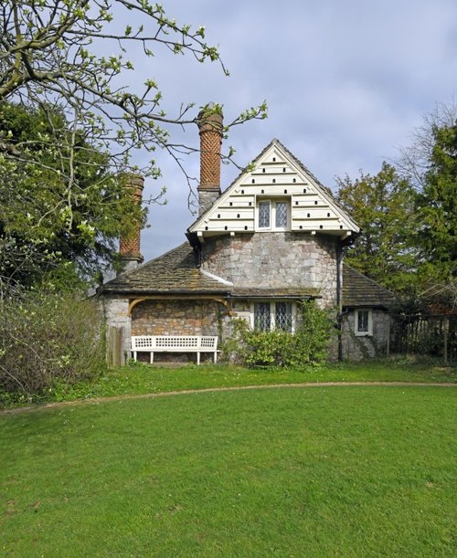 Blaise Hamlet, Henbury