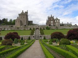 Drummond Castle & gardens