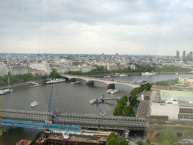 A picture of London Eye