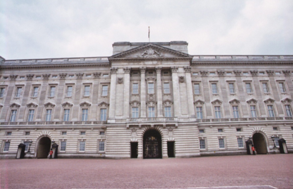 A picture of Buckingham Palace