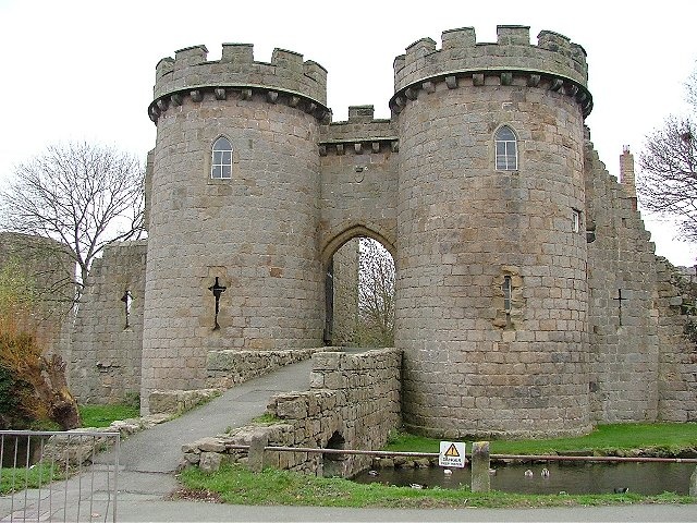 Gatehouse at Whittington Castle photo by Darren M Hoyle