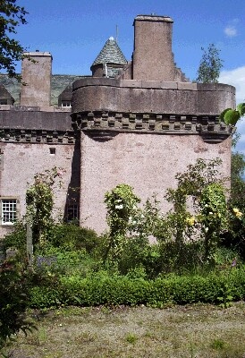 Bed and Breakfast accommodation in castle