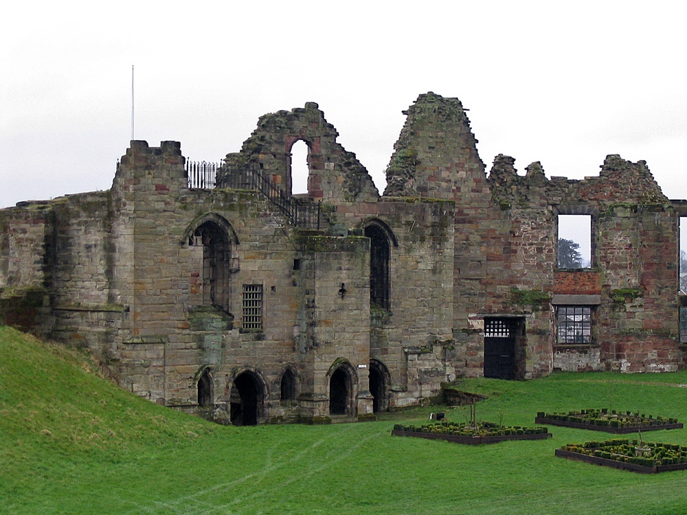 Tutbury, Staffordshire: Tutbury Castle ruins photo by Stephen Walker