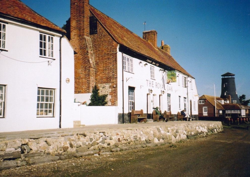 Photograph of Royal Oak Inn, Langstone, Hampshire
