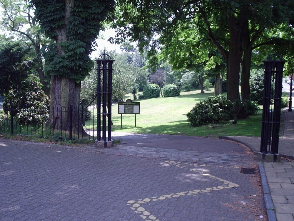 Municipal Gardens Queens Road Entrance