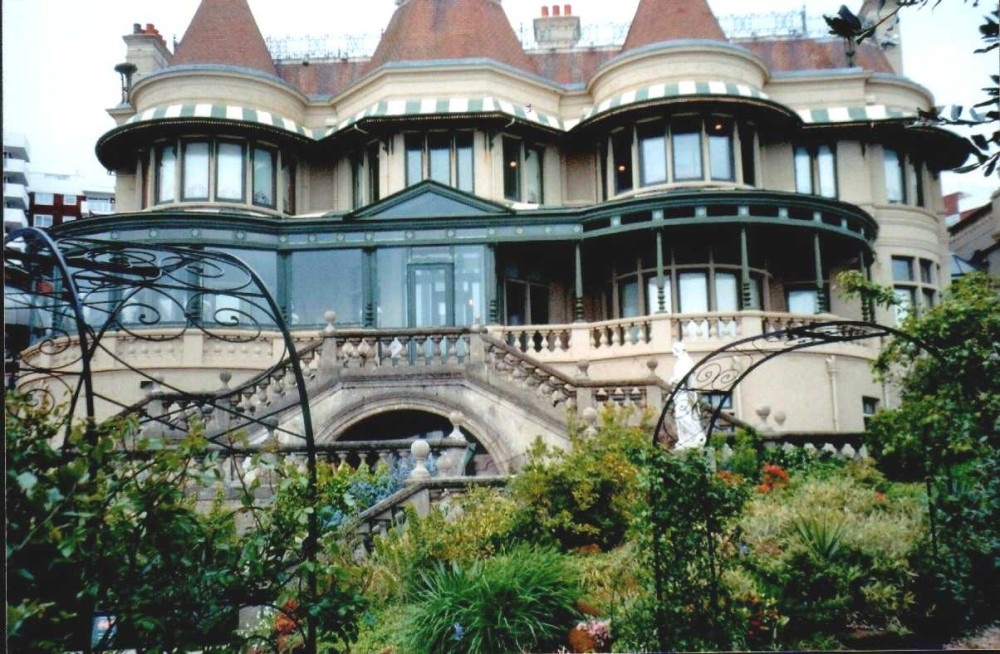 Russell Cotes Museum, Bournemouth photo by Anna Chaleva