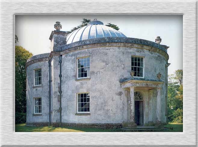 A picture of Lulworth Castle