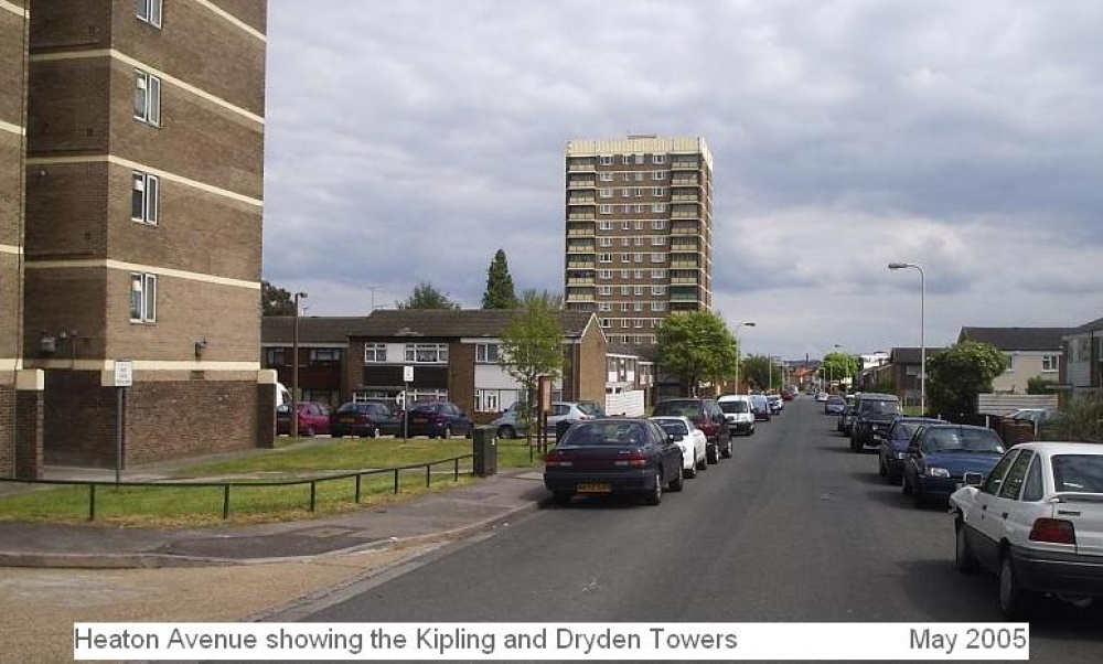 Heaton Avenue, Harold Hill (2005)