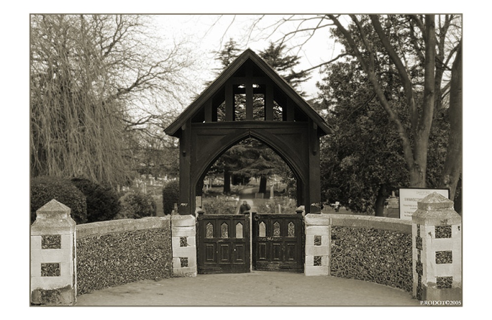 Photograph of Main entrance of Swanscombe's cemetery