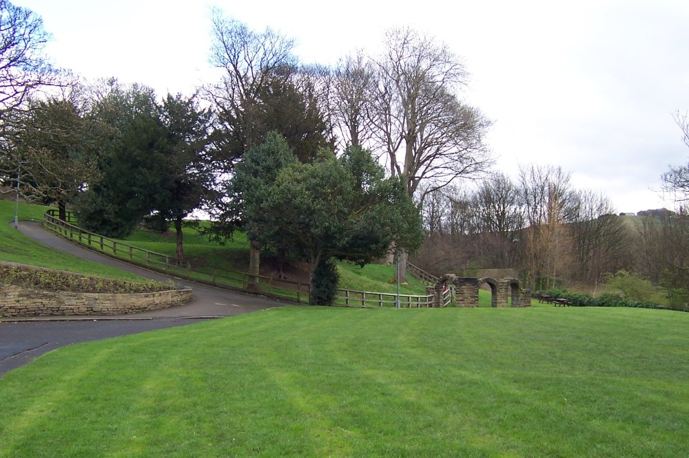 Castle Park, Holywell Green