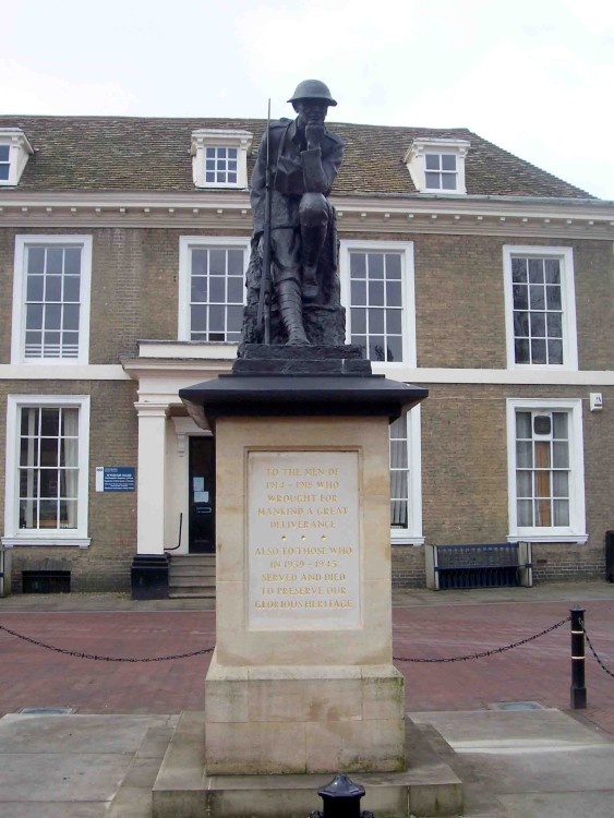 War Memorial in Huntingdon, Cambridgeshire