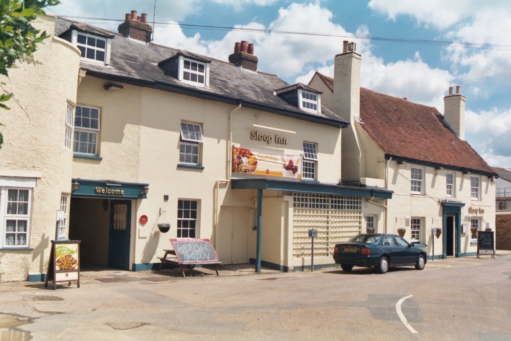 Photograph of Sloop Inn at Wootton Bridge, Isle of Wight