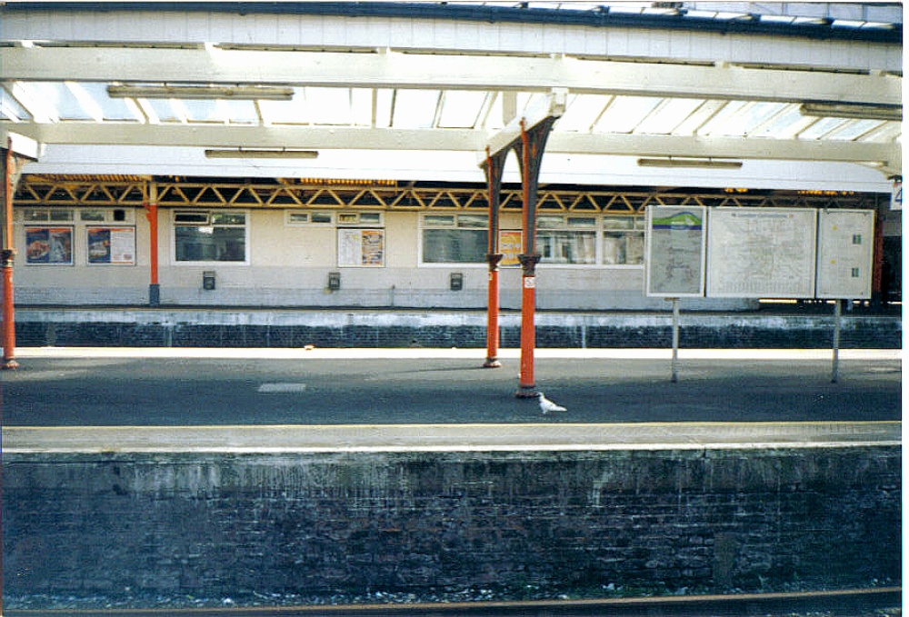 Richmond upon Thames railway station, Richmond, Greater London.